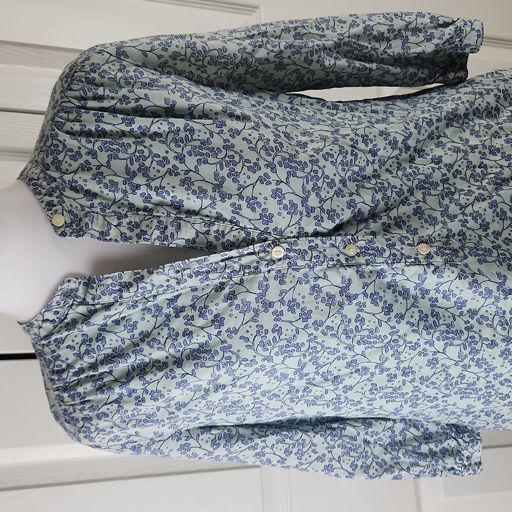 Old Navy Dress Ditsy Floral size M, pretty pastel blue w blue flowers. So cute!! - Picture 3 of 10